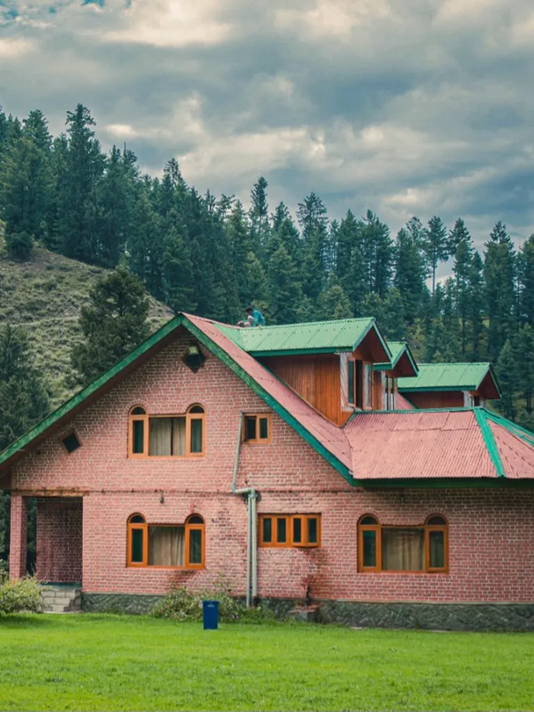 Visit Manzgam Village and Botanical Garden icon