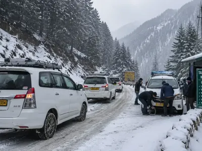 Gulmarg Local Taxi Service: Routes, Prices & Travel Tips
