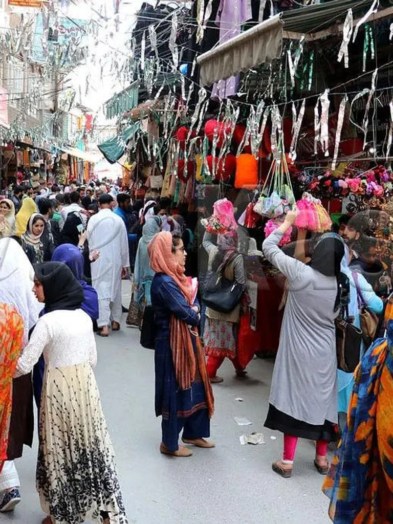  Lal Chowk Market