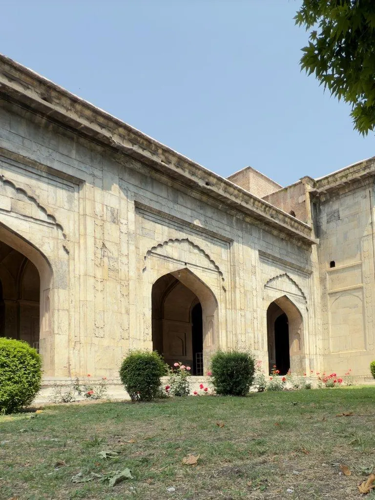  Pathar Masjid