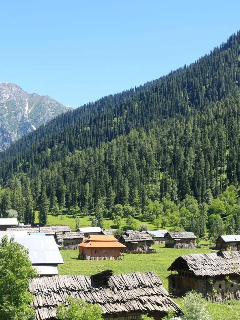 Warwan Village