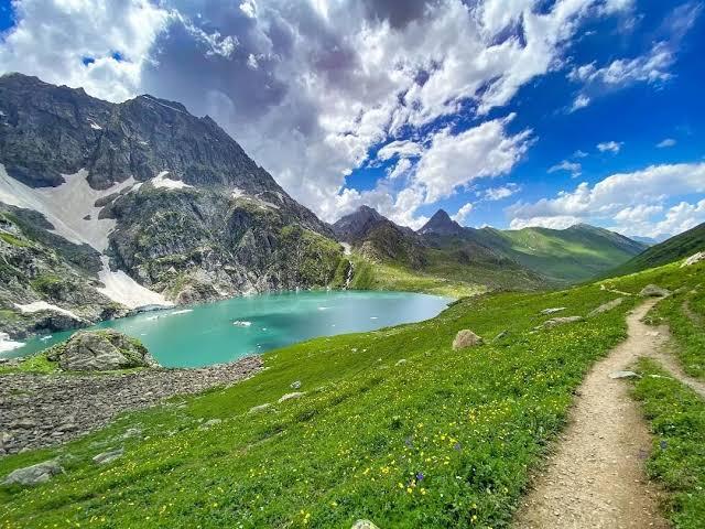 Kashmir Great Lakes Trek