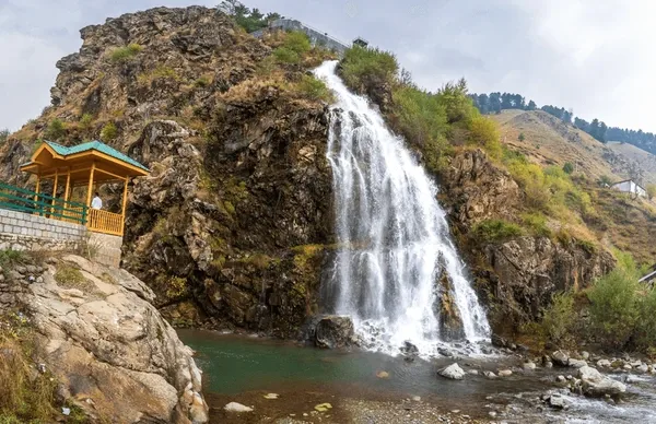 Drung Waterfall image 1