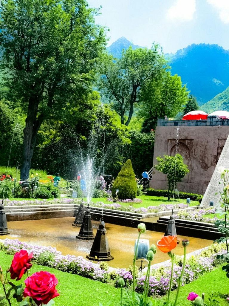  Chashme Shahi