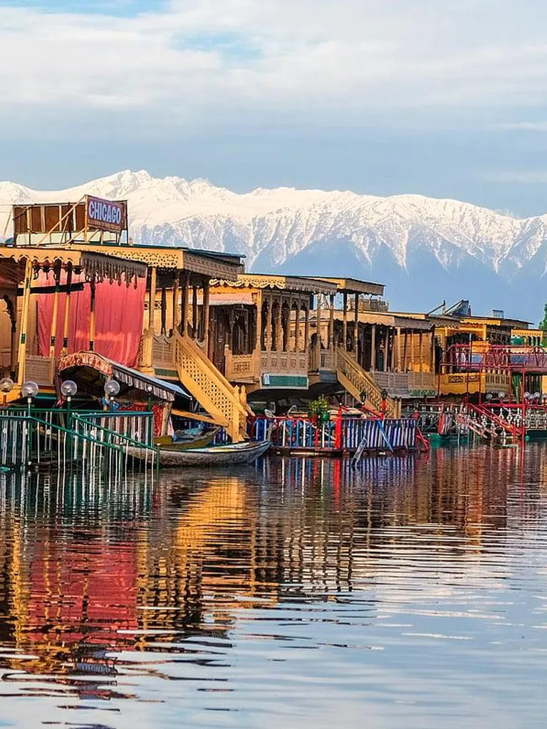  Dal Lake